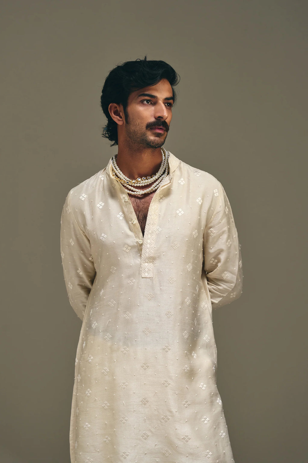 Meander Kurta in Pearl Ivory