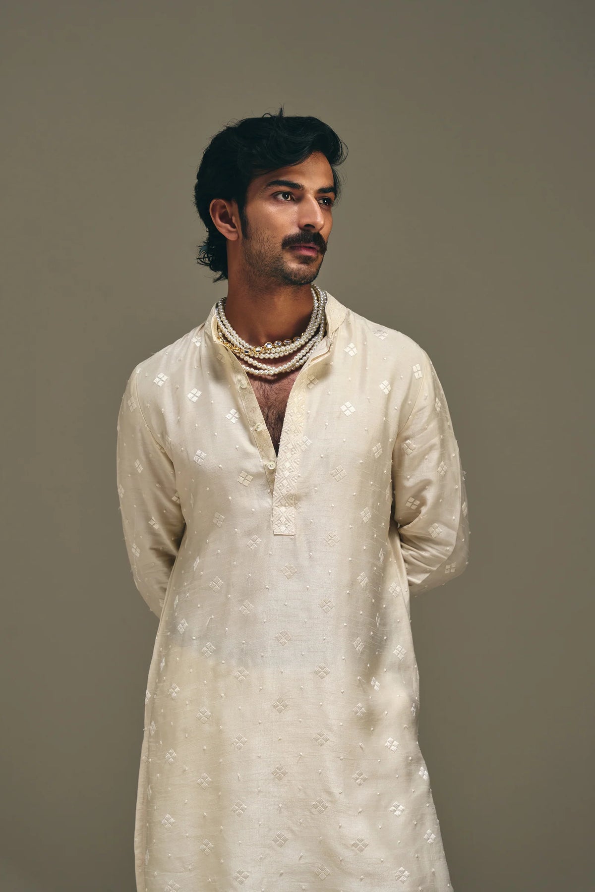 Meander Kurta in Pearl Ivory