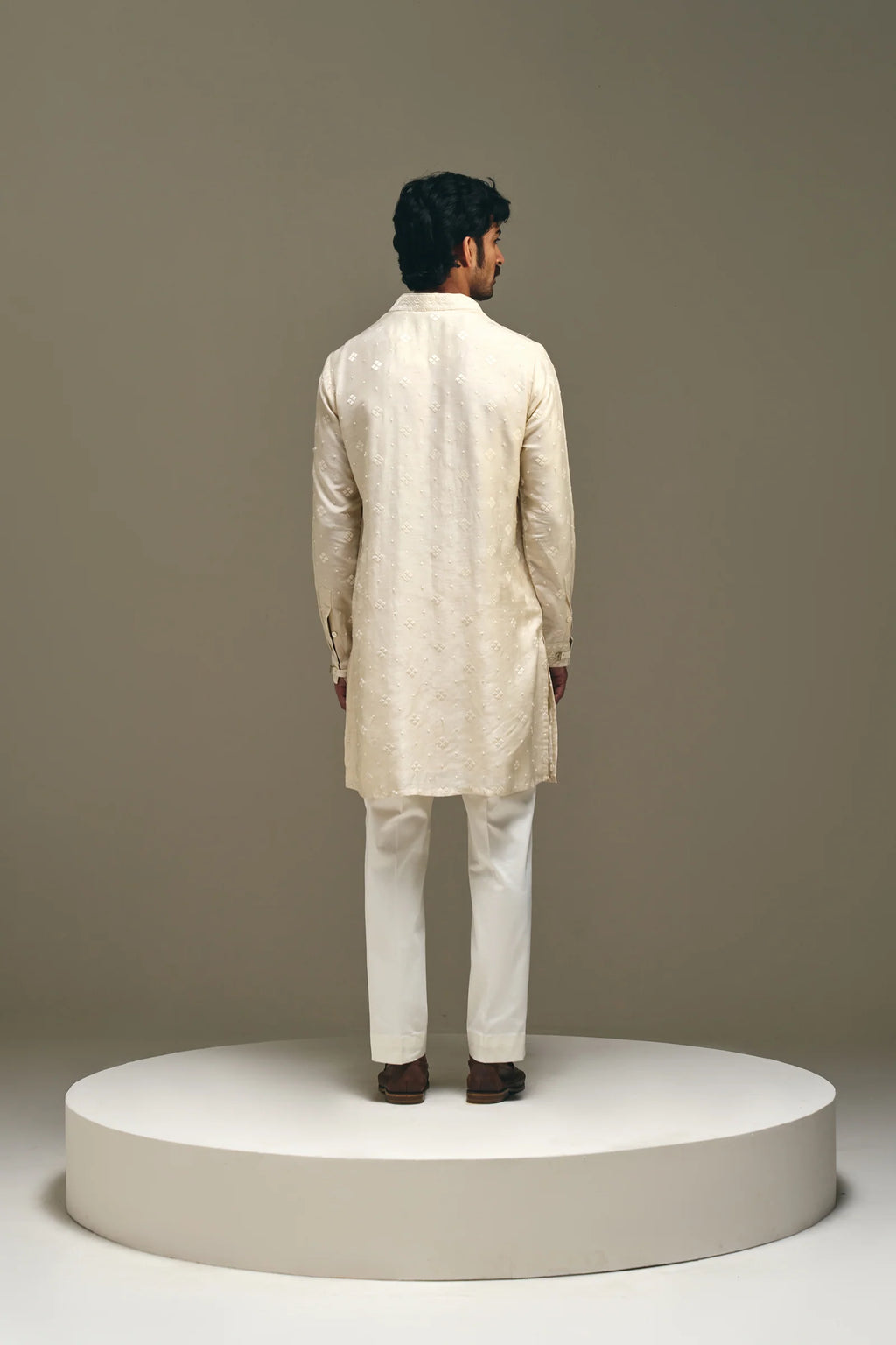 Meander Kurta in Pearl Ivory