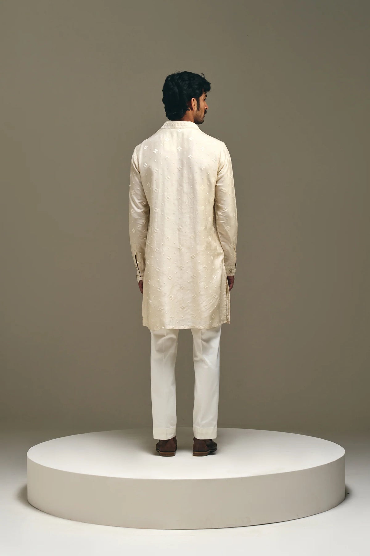 Meander Kurta in Pearl Ivory