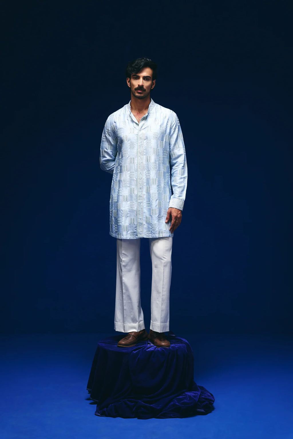 Vector Motif Kurta in Blue