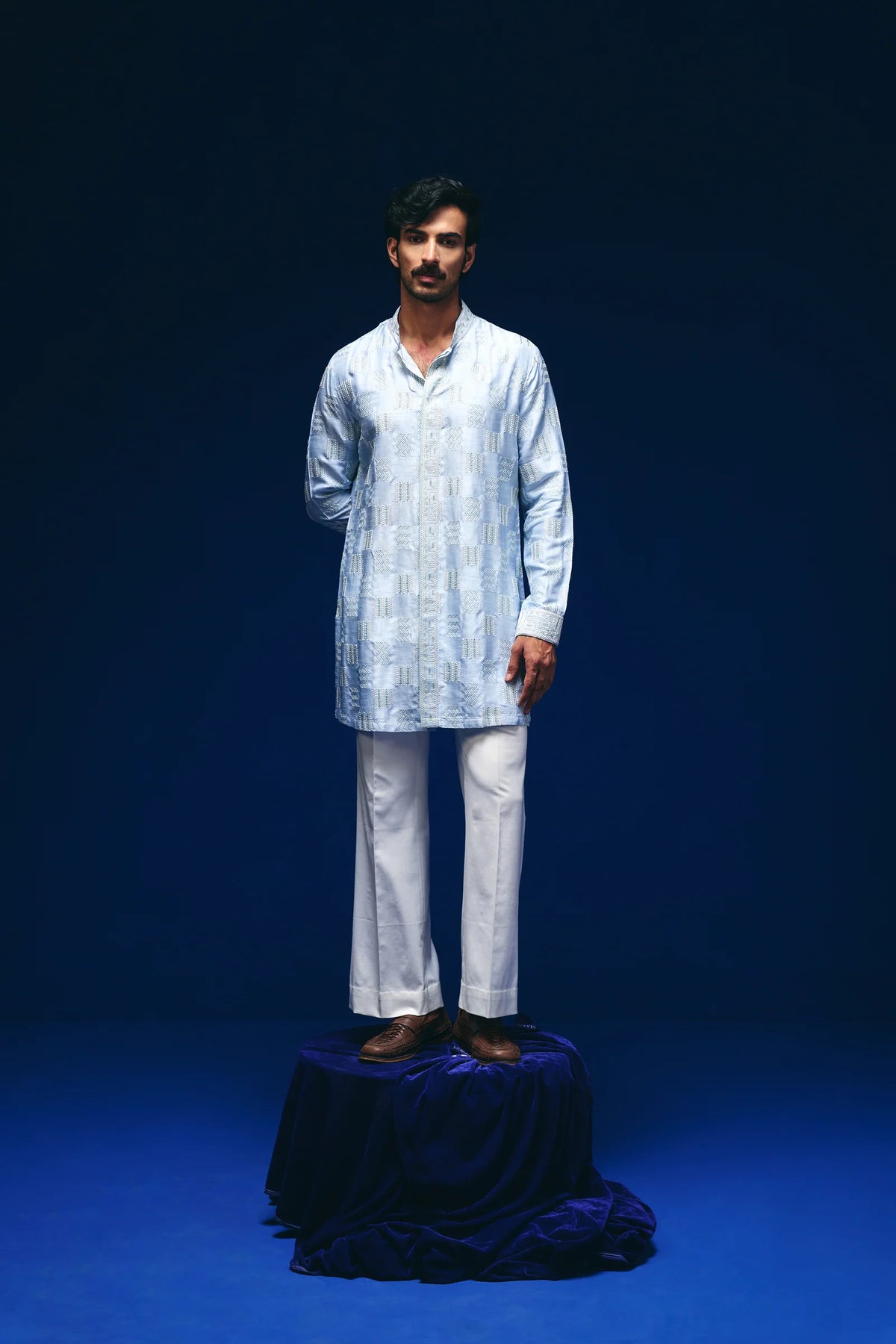 Vector Motif Kurta in Blue