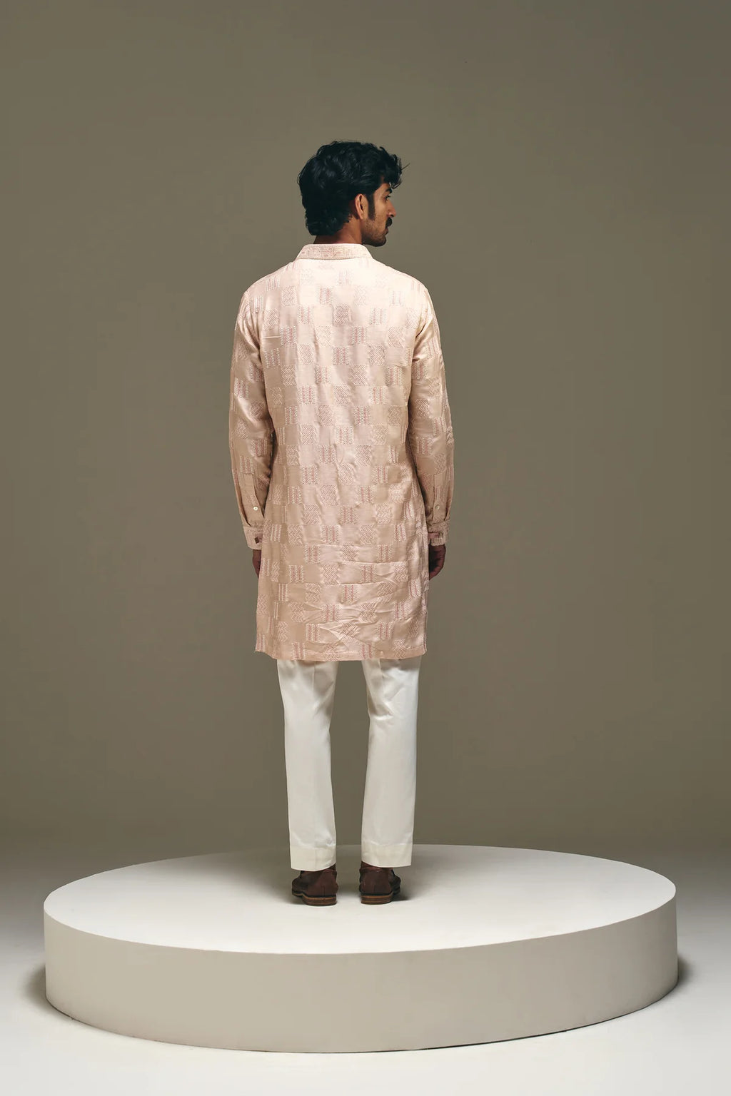 Vector Motif Kurta in Peach