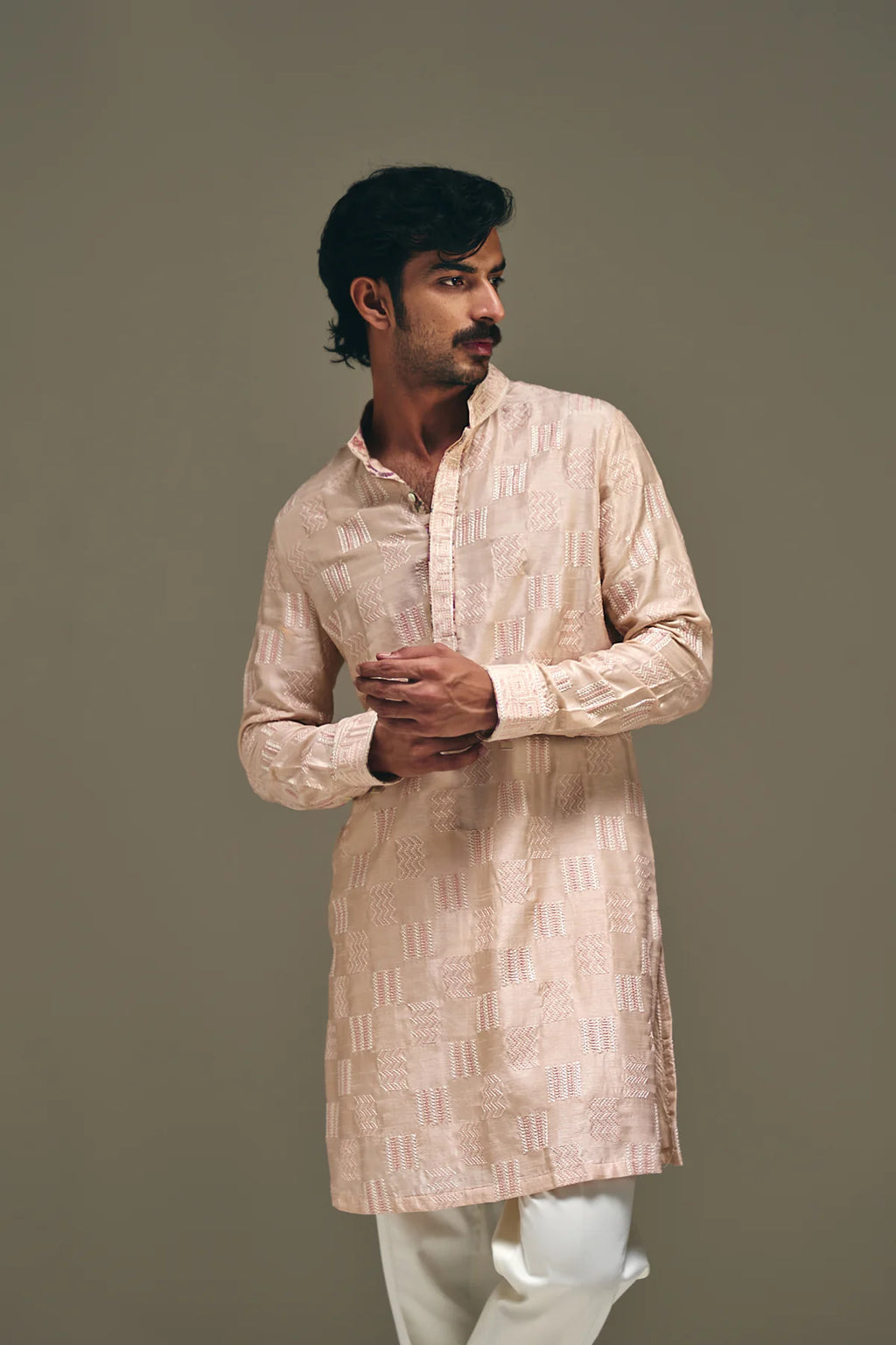 Vector Motif Kurta in Peach