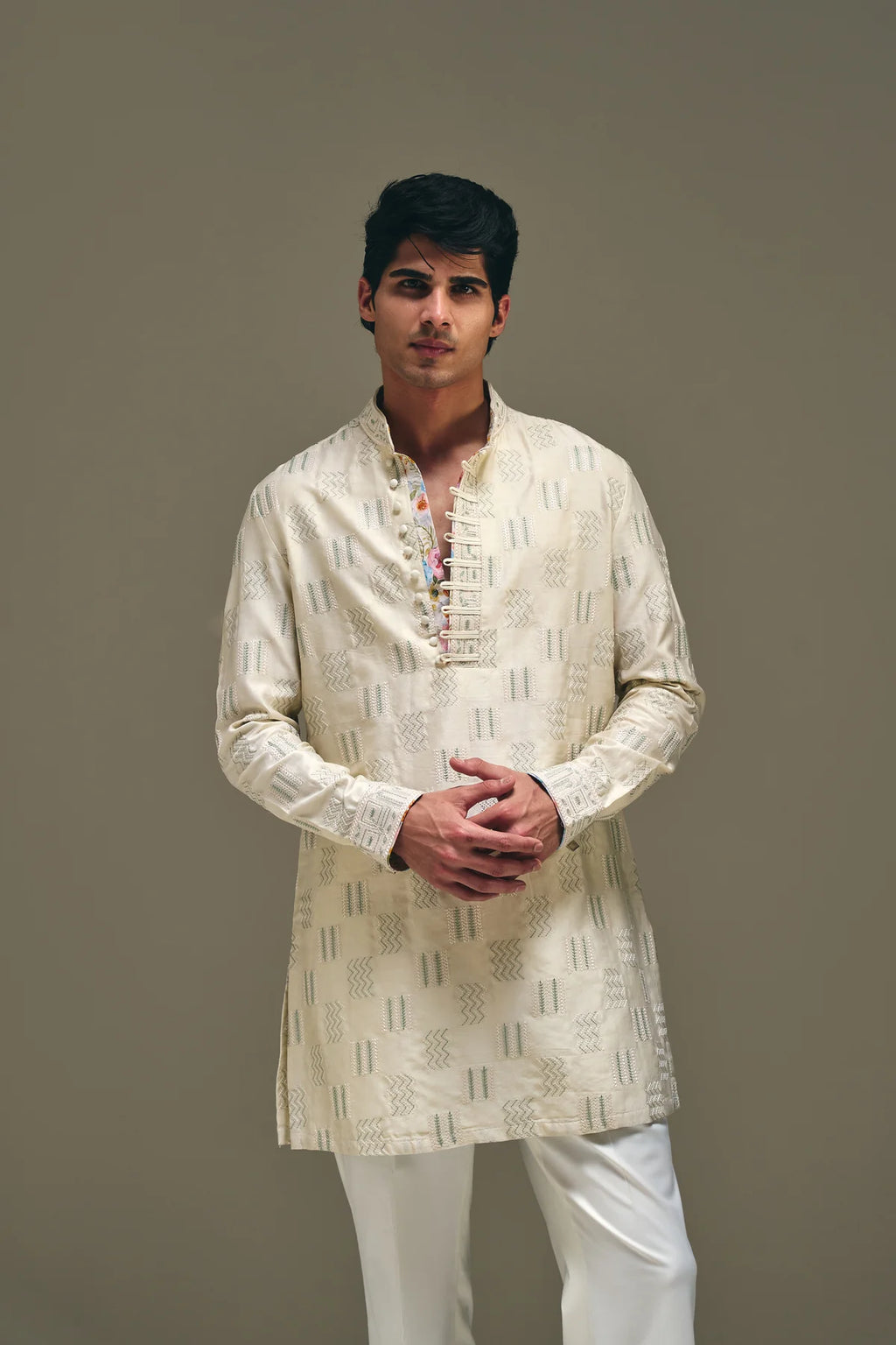 Vector Motif Kurta in Beige