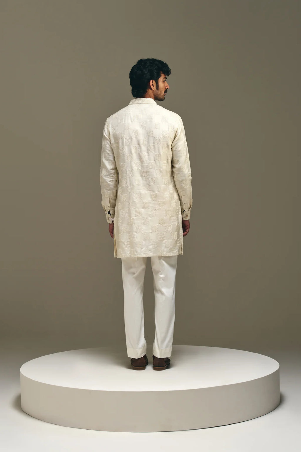 Vector Motif Kurta in Off-White