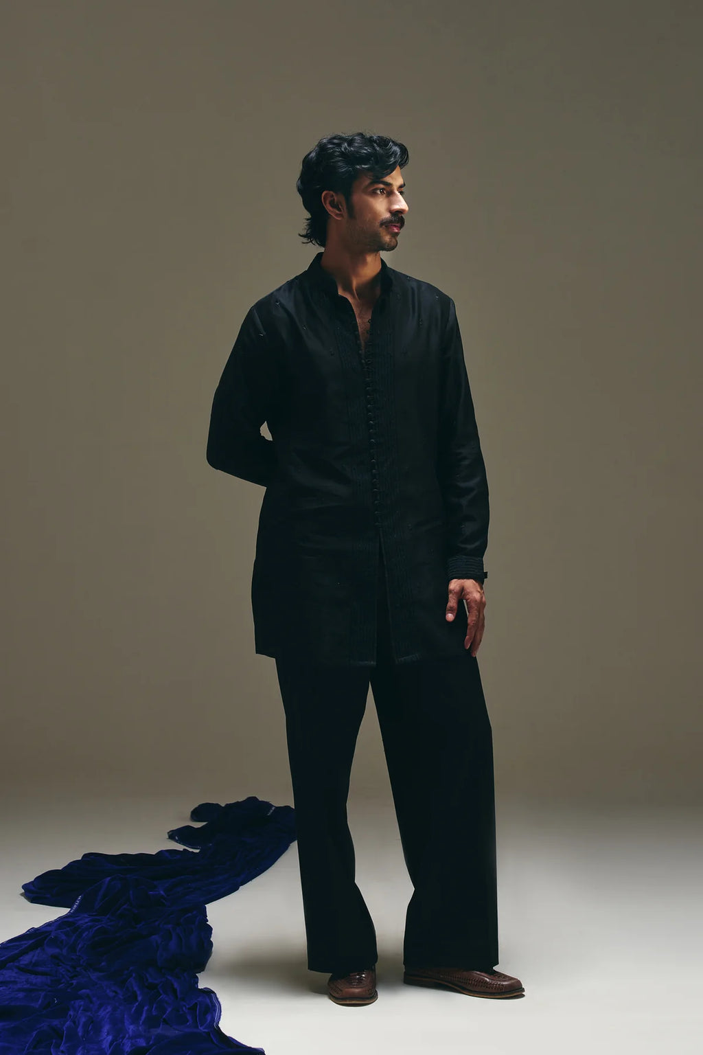 Jharokha Motif Kurta in Black