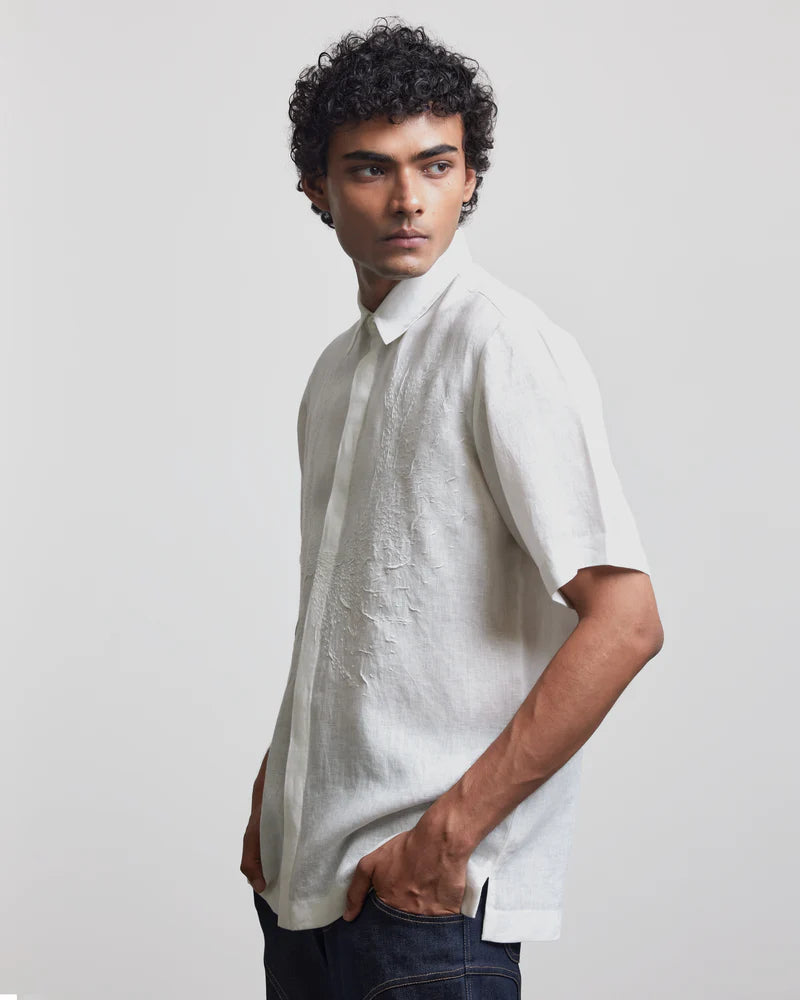 WHITE WREATH SHIRT